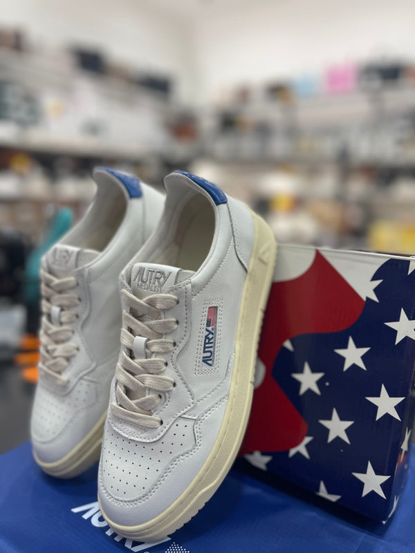 SNEAKERS AUTRY