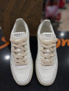 SNEAKERS YNOT?