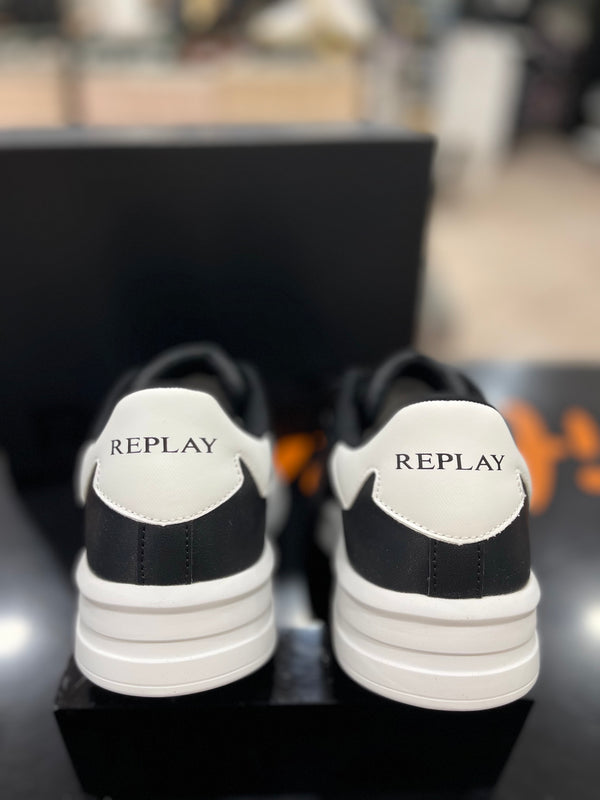 SNEAKERS REPLAY